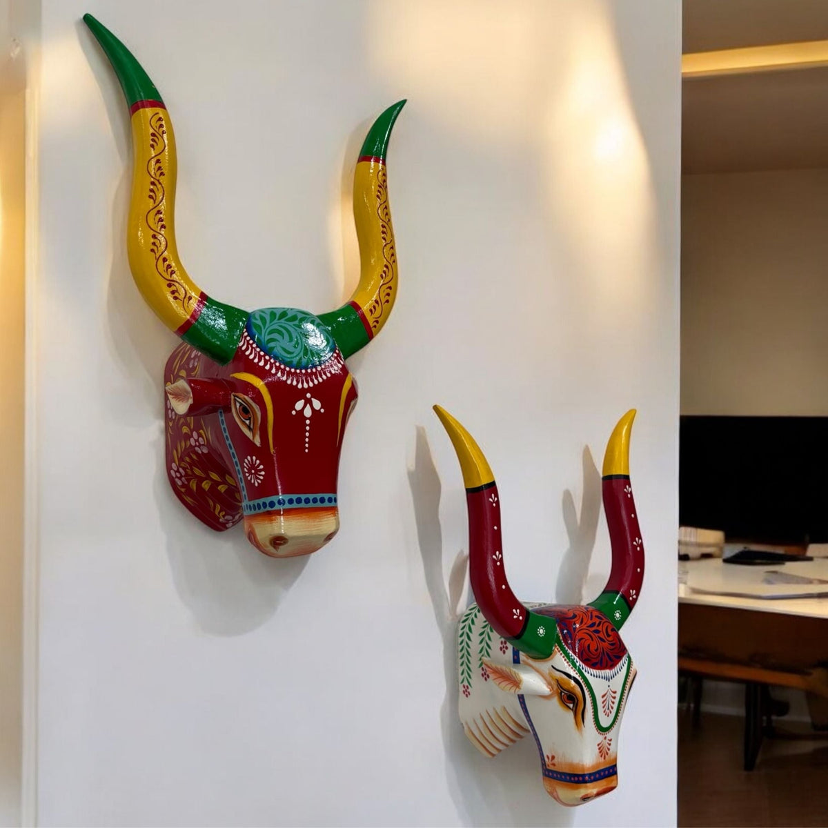 Hand-Carved Wooden Bull Head Wall Art – Farmhouse Longhorn