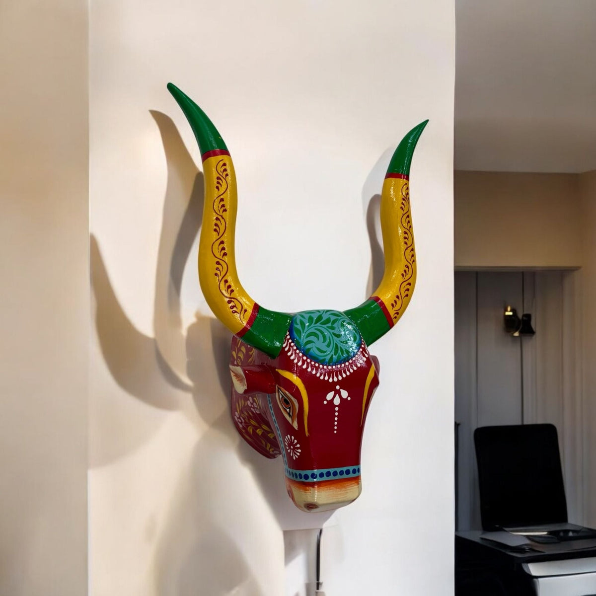 Hand-Carved Wooden Bull Head Wall Art – Farmhouse Longhorn
