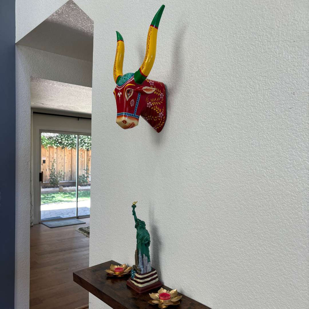 Hand-Carved Wooden Bull Head Wall Art – Farmhouse Longhorn