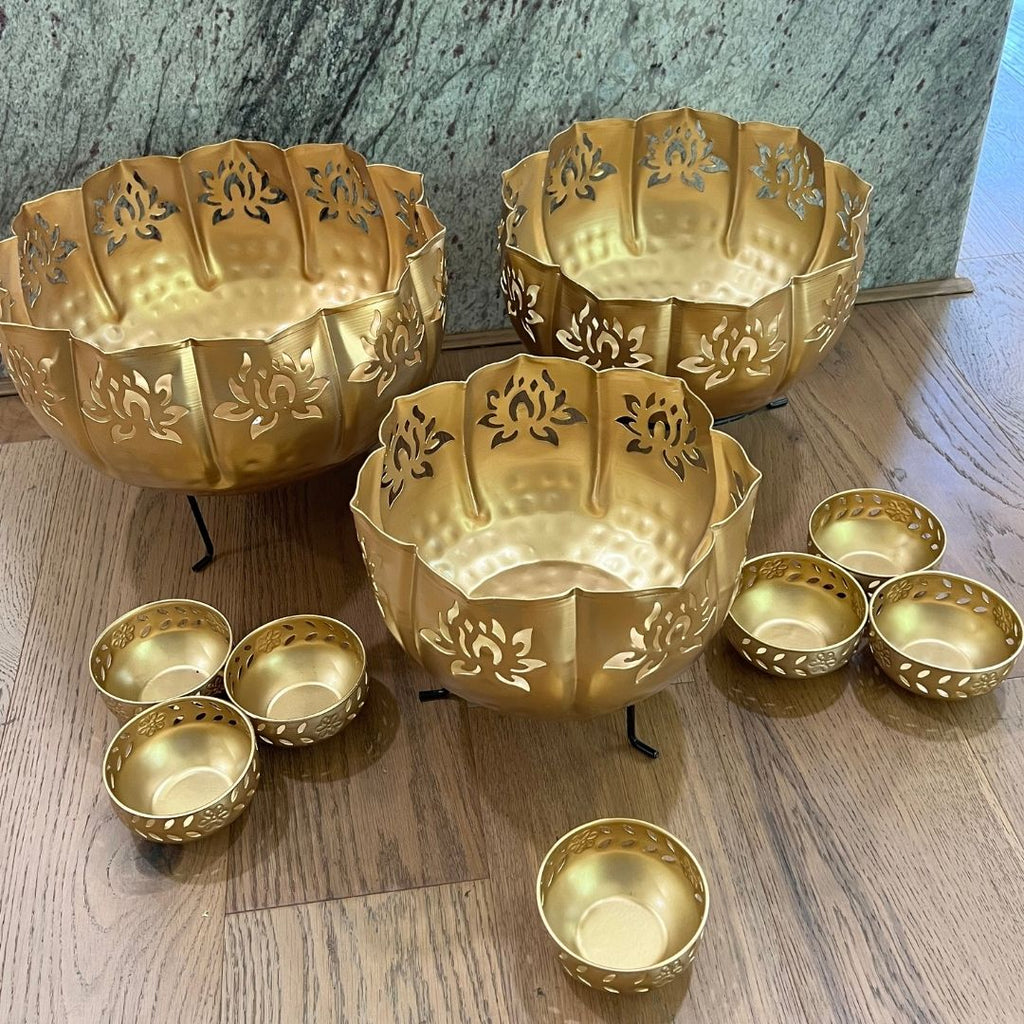 Lotus Motif Jumbo Urli Bowl Set – 13-Piece Wedding & Diwali Centerpiece