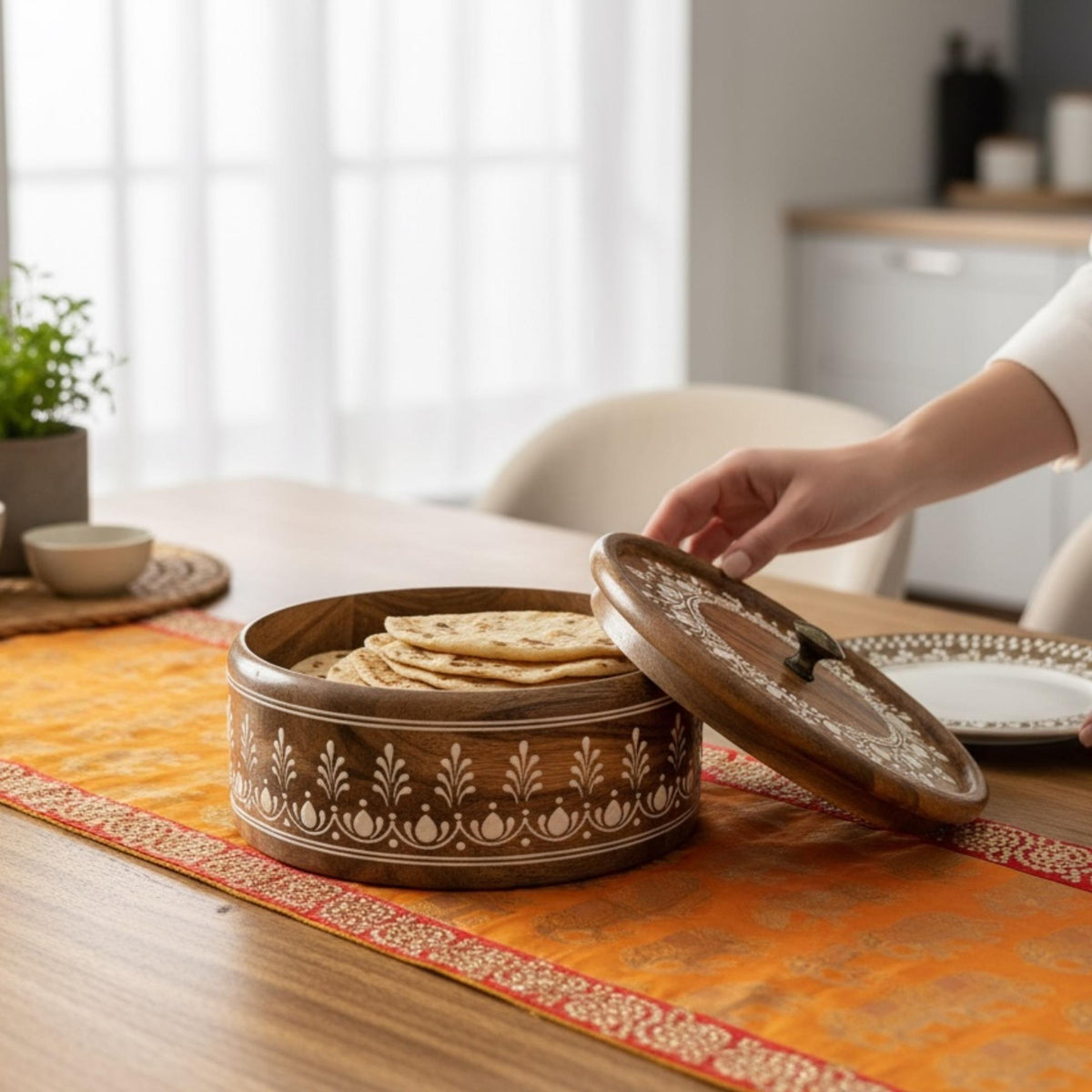 Wooden Roti Box with Lid - 9-Inch Mango Wood Chapati Keeper