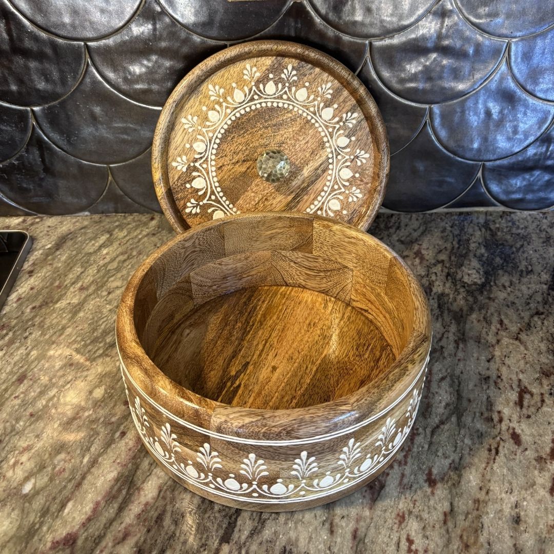 Wooden Roti Box with Lid - 9-Inch Mango Wood Chapati Keeper