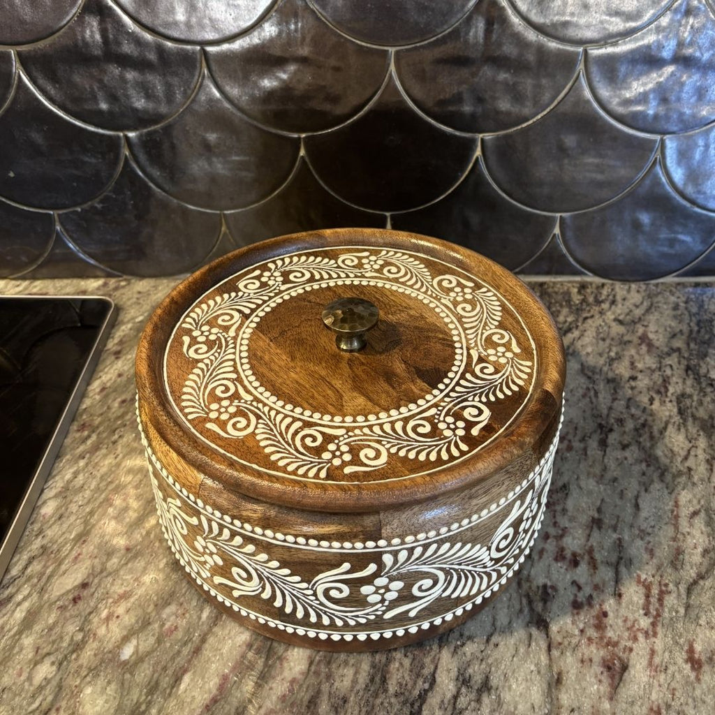 Wooden Roti Box with Lid - 9-Inch Mango Wood Chapati Keeper