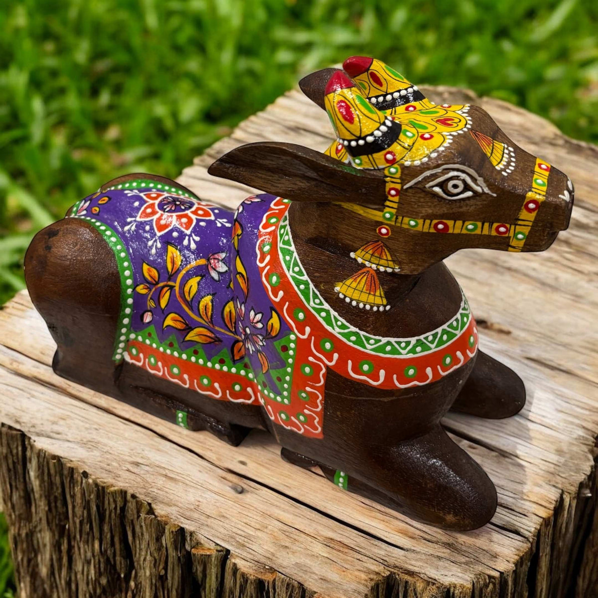 Wooden Nandi Statue - 9-Inch Hand-Carved, 10 Colours