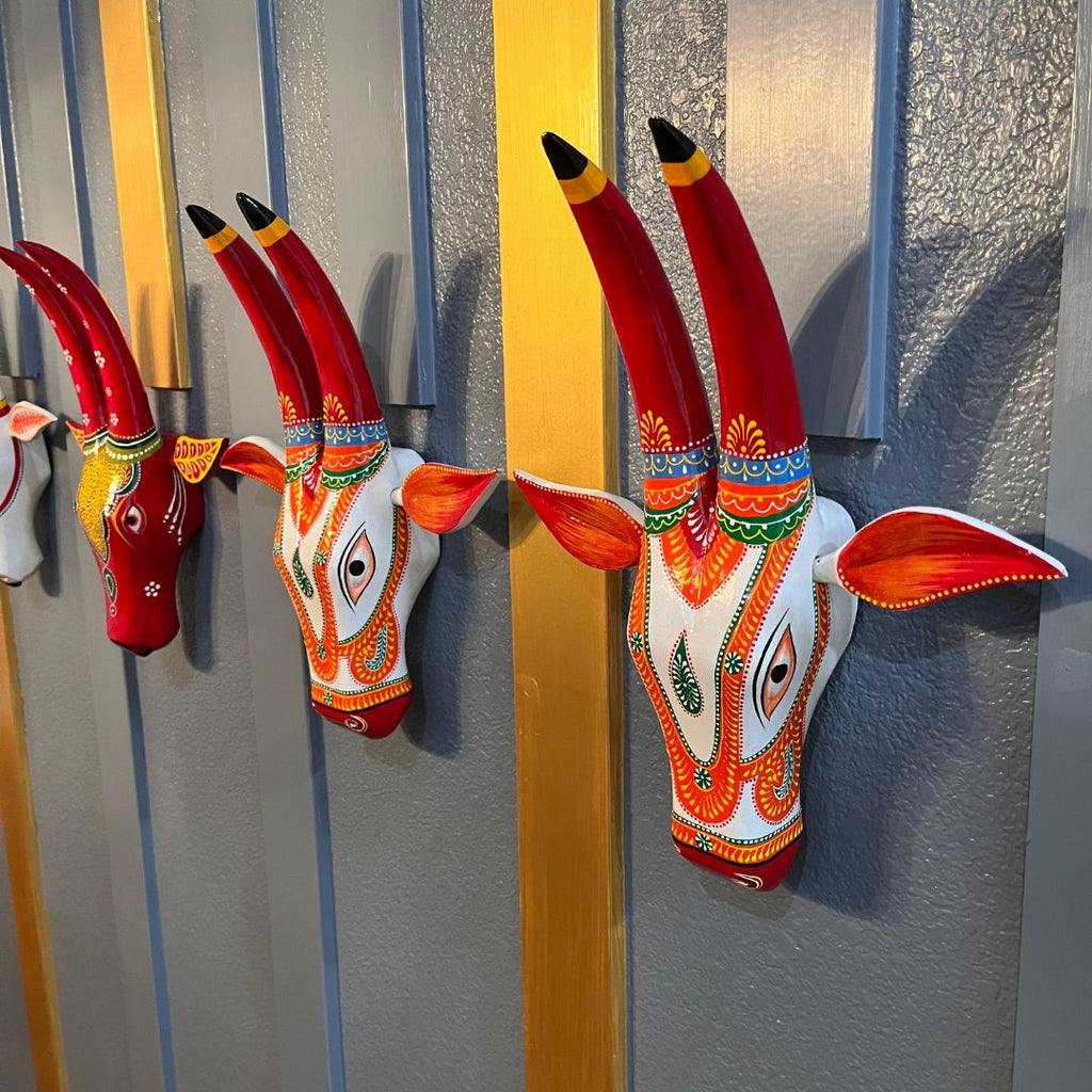 Hand-Painted Wooden Cow Head Wall Art – 9 Colours