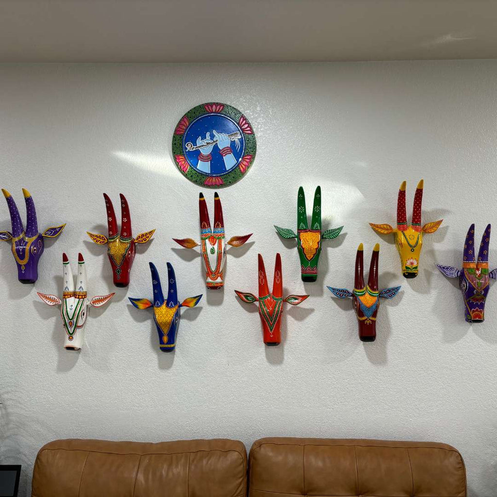 Hand-Painted Wooden Cow Head Wall Art – 9 Colours