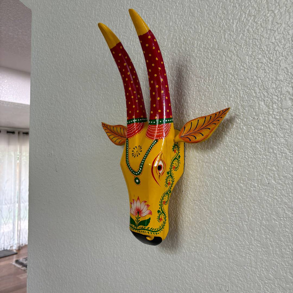 Hand-Painted Wooden Cow Head Wall Art – 9 Colours