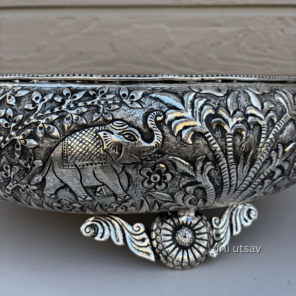 17-Inches Jungle Theme Engraved Urli Bowl | Antique Silver
