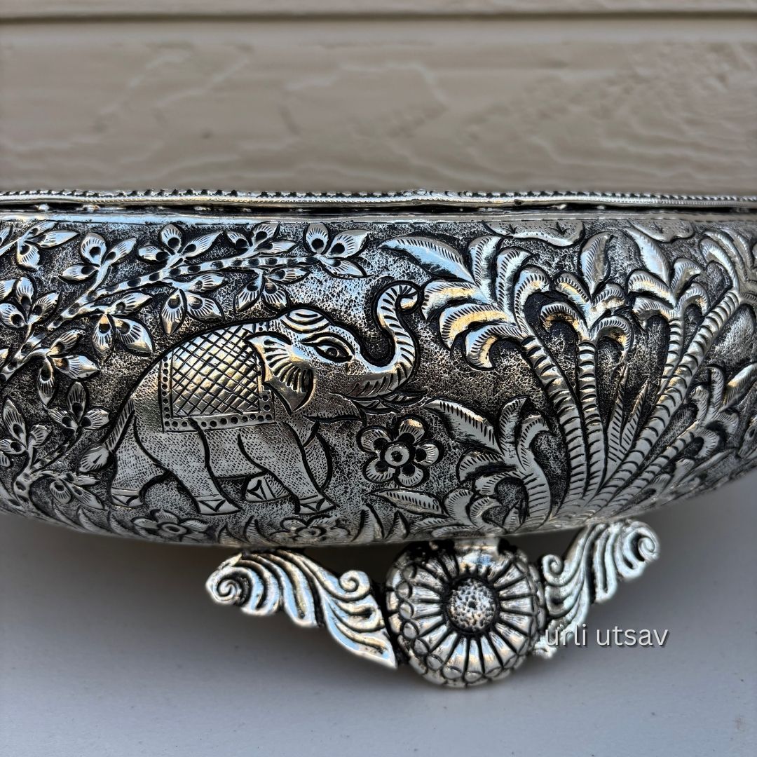 17-Inches Jungle Theme Engraved Urli Bowl | Antique Silver