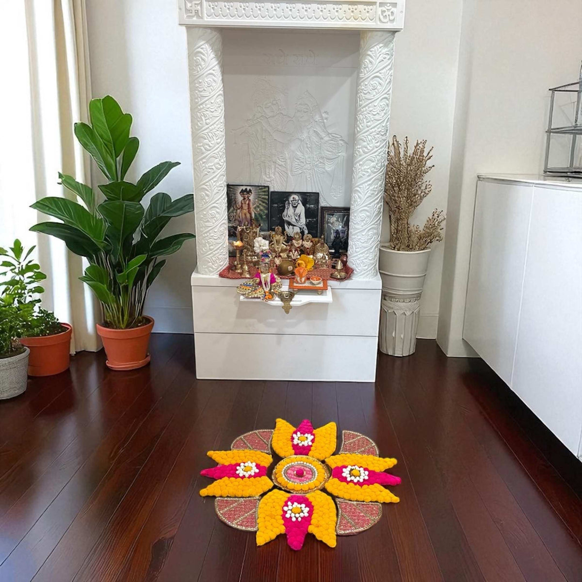 Rangoli Set with Pom Poms & Mirrors - Trishul or Hexagon